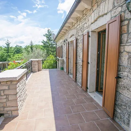 Holiday home Spacious Holiday Home With Fireplace In Tinjan Croatia *