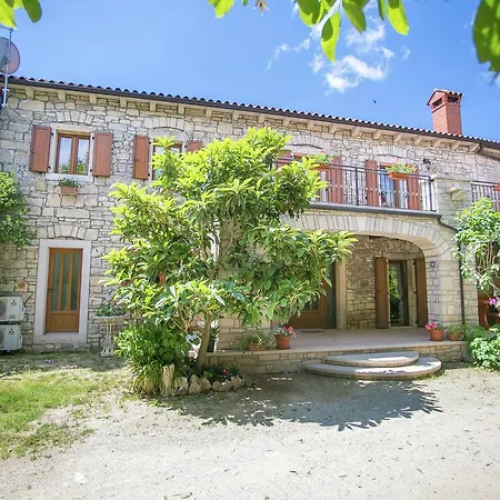 Spacious Holiday With Fireplace In Croatia